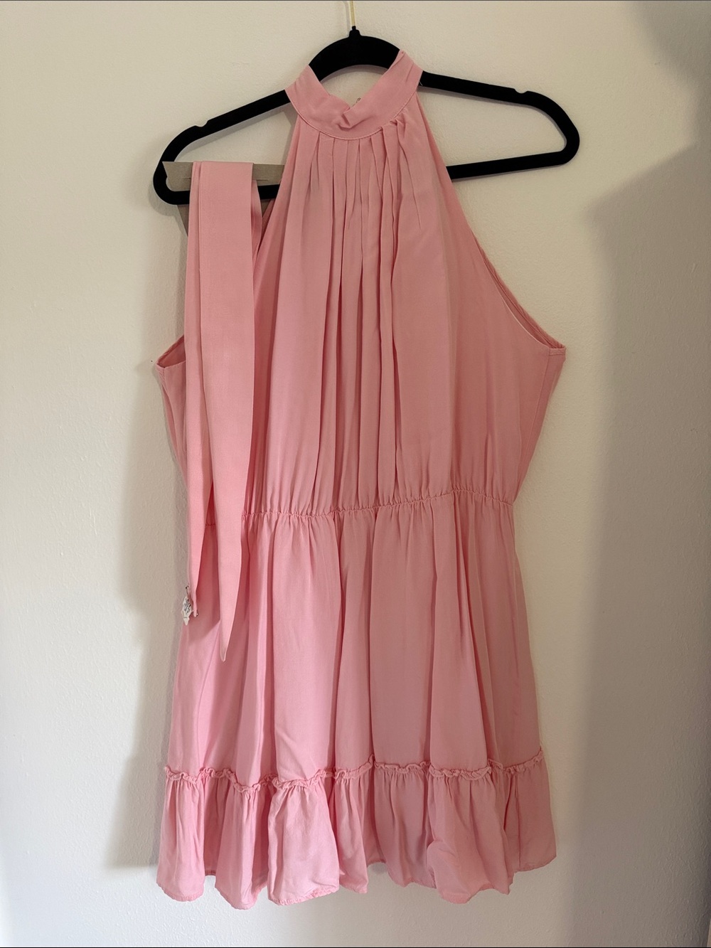 Sleeveless Pink Pleated Halter Mini Dress